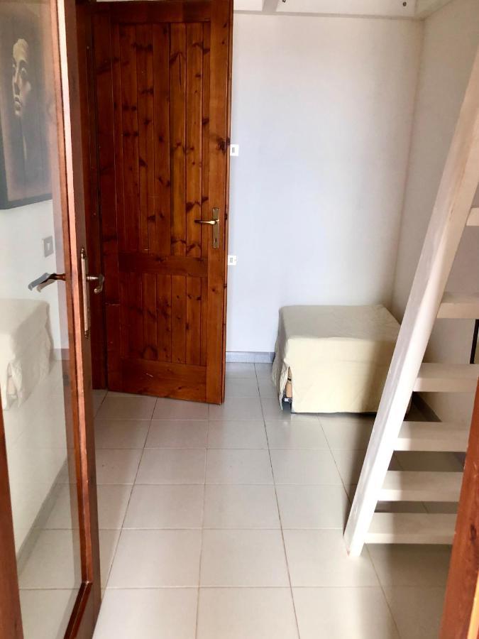 Teodor House Apartment San Teodoro  Ngoại thất bức ảnh